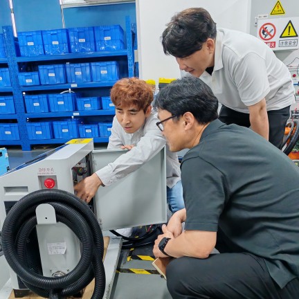 Koreanische Kunden machten eine besondere Reise zu Guangdong Titans Intelligent Power Co., Ltd. für einen dreitägigen Besuch und technischen Austausch